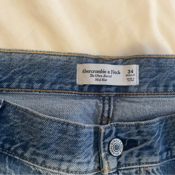 Abercrombie & Fitch Ultra Barrel Blue Denim Jeans - Picture 5 of 6